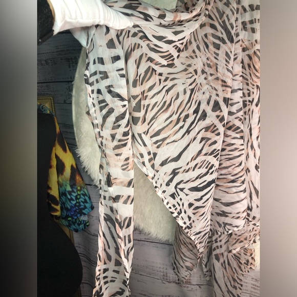 VENUS Zebra Pattern Swim Sarong O/S NWOT - Picture 10 of 15